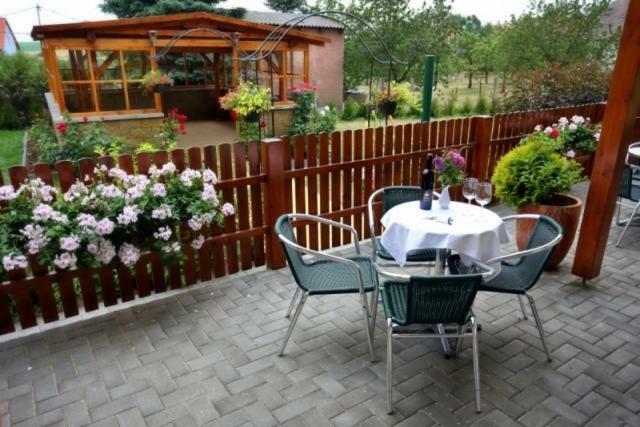 Penzion Tri Koruny - Budova Valerie Havraníky Extérieur photo